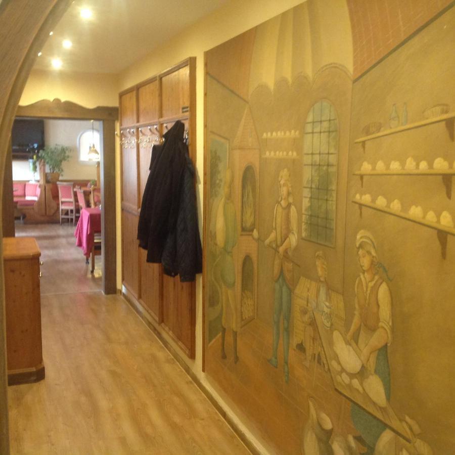 La Locanda Ristorante Pizzeria Garni Ольштадт Экстерьер фото